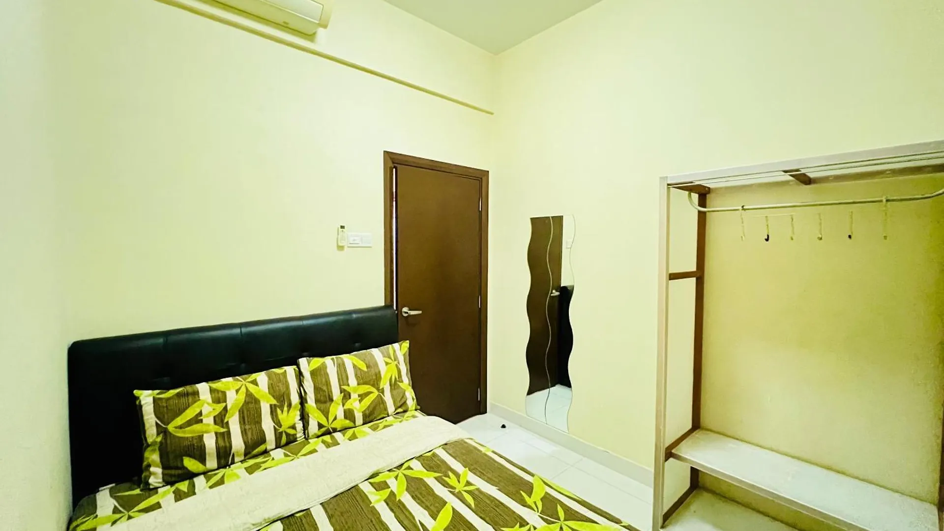 Spritz Empire Regalia Suites & Residence Kuala Lumpur 0*,  Malaysia